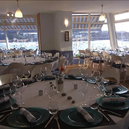 Hotel Des Rochers 3*